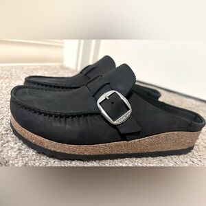 Birkenstock Boston Clog Buckley
Oiled Leather size 36/230 brand new, Never worn.
